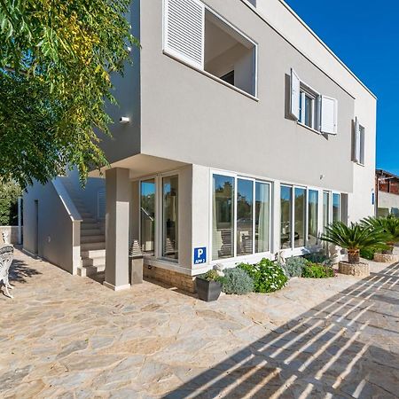 Hibiskus App1 Apartment Vir Exterior photo
