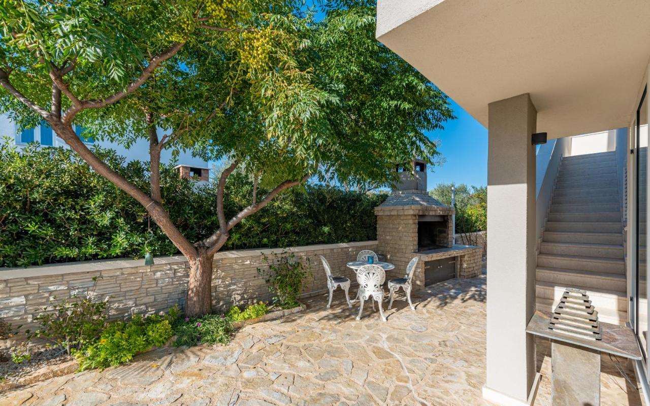 Hibiskus App1 Apartment Vir Exterior photo