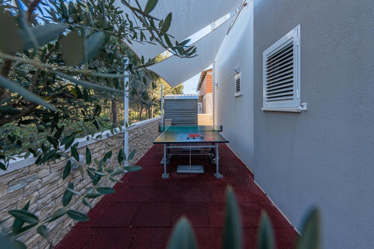 Hibiskus App1 Apartment Vir Exterior photo