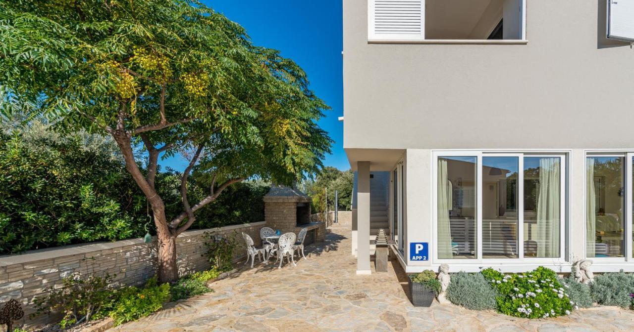 Hibiskus App1 Apartment Vir Exterior photo